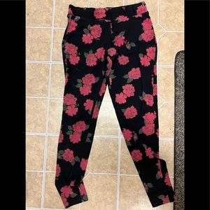 Torrid leggings with roses. Size 0. (12)